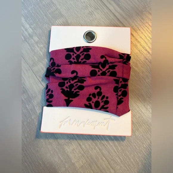 Free People Movement Rumble Hair Tie Sugar Plum Echo Pink Scrunchie NWT - Picture 4 of 7